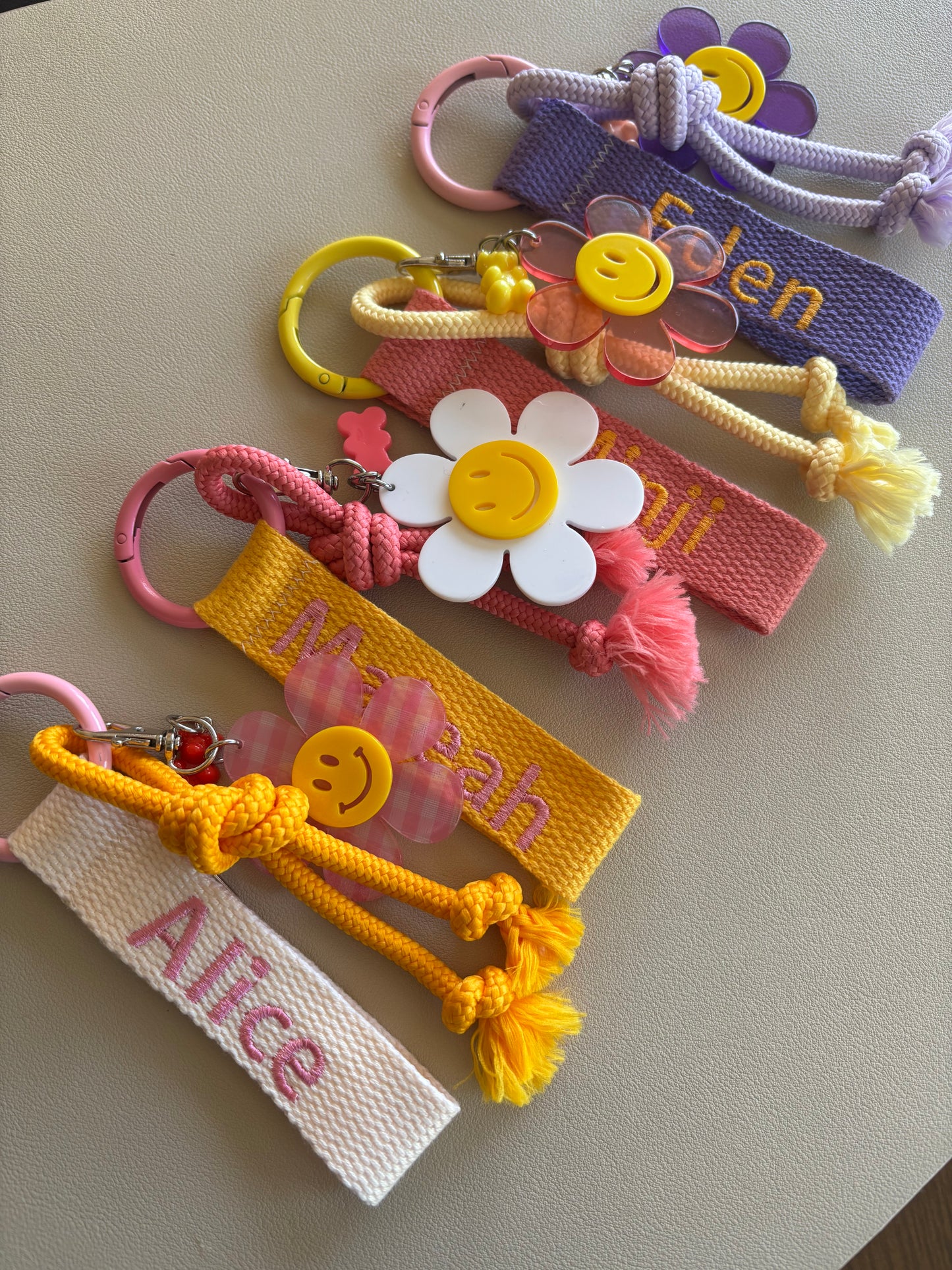 Embroidery nametag + Smily flower