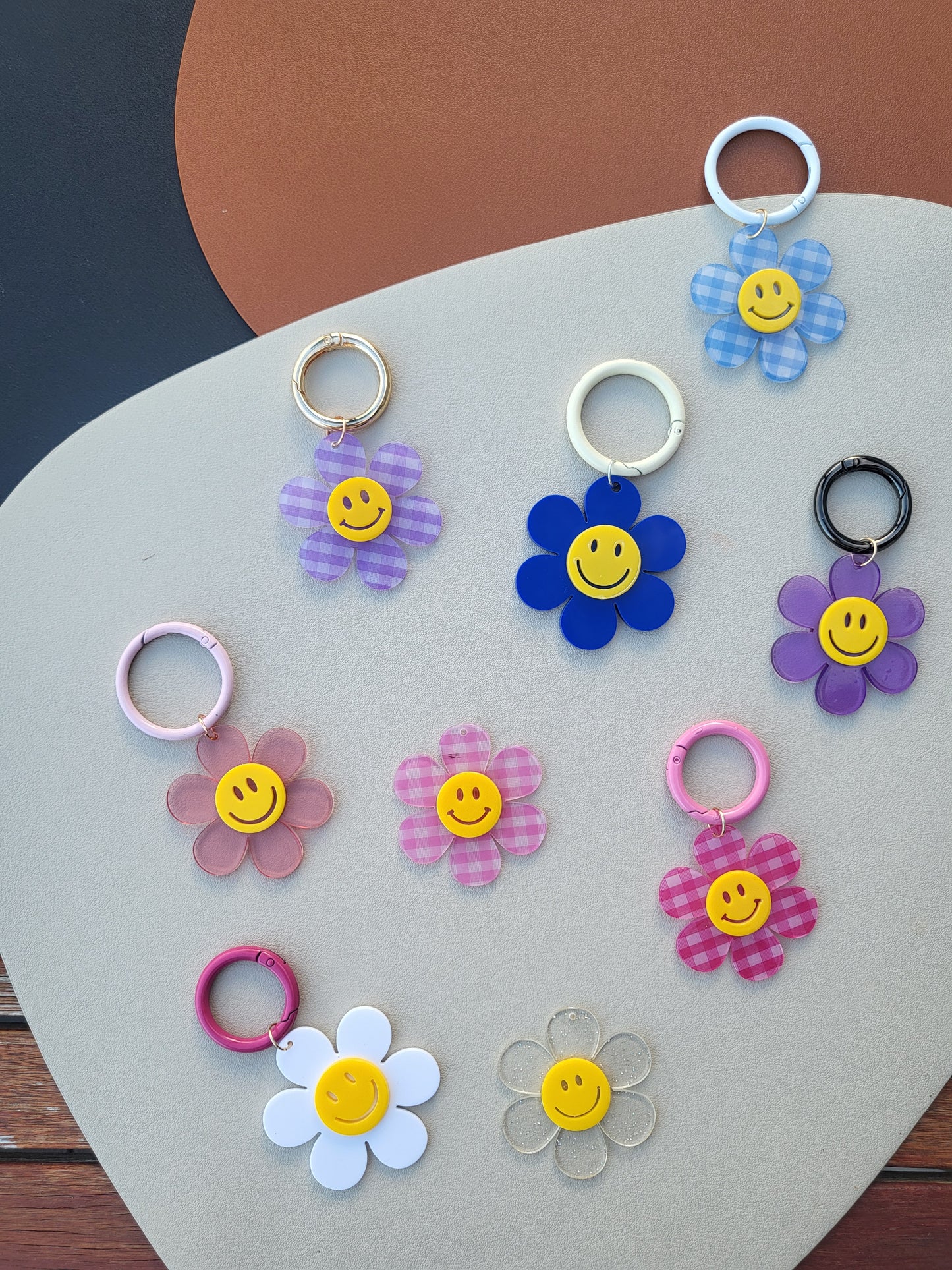 Embroidery nametag + Smily flower