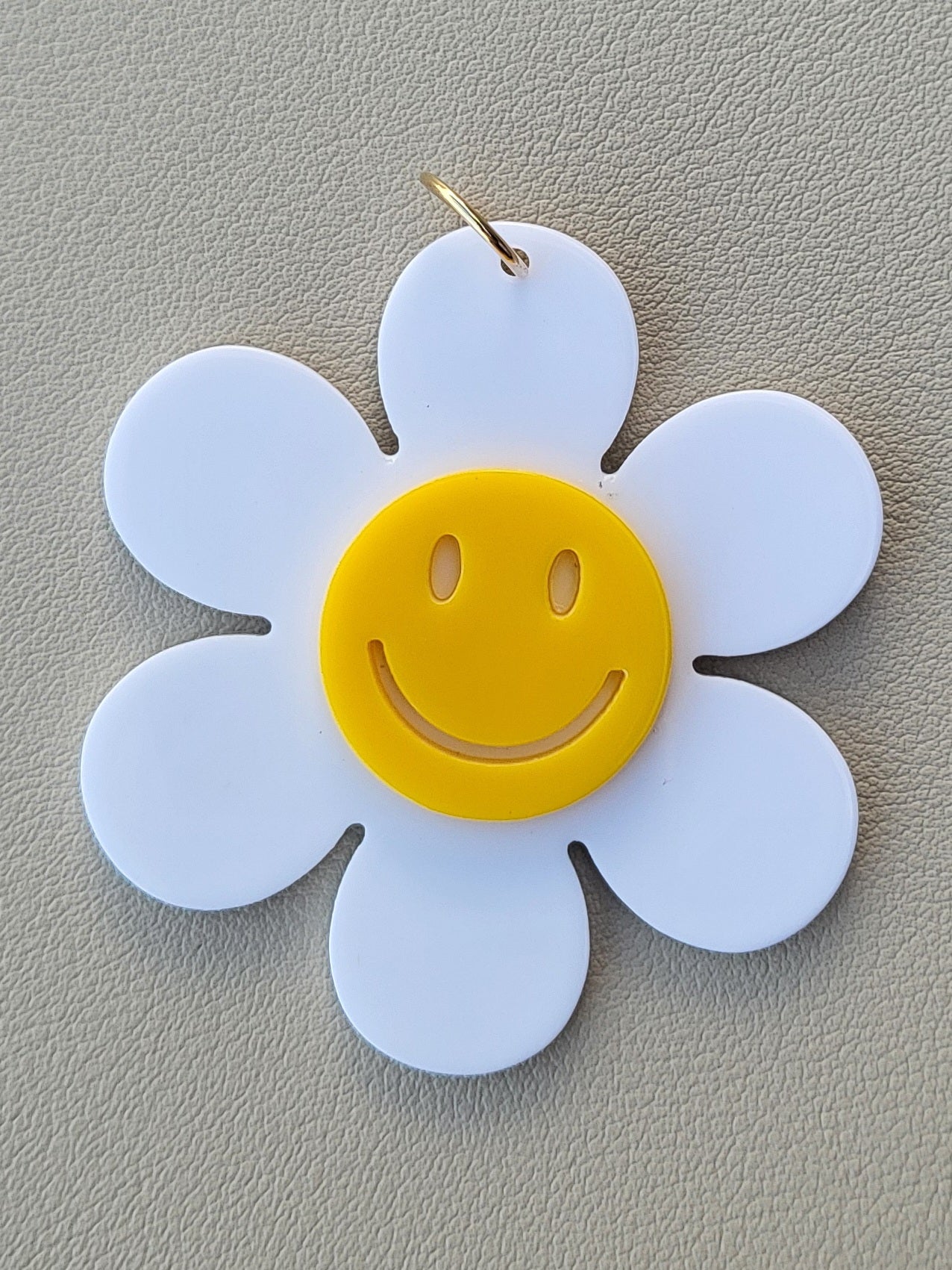 Smily flower keychain