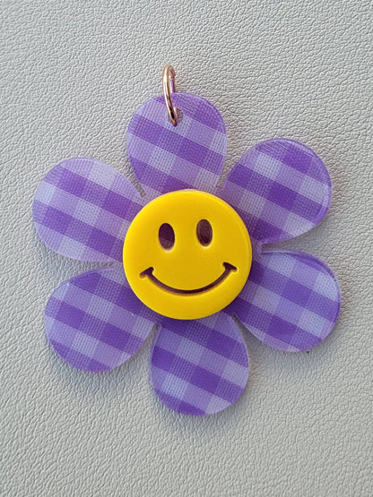 Smily flower keychain