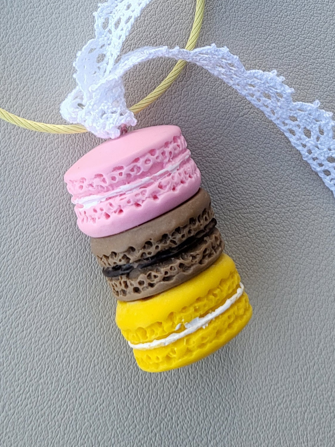 Embroidery nametag + Macaron charm