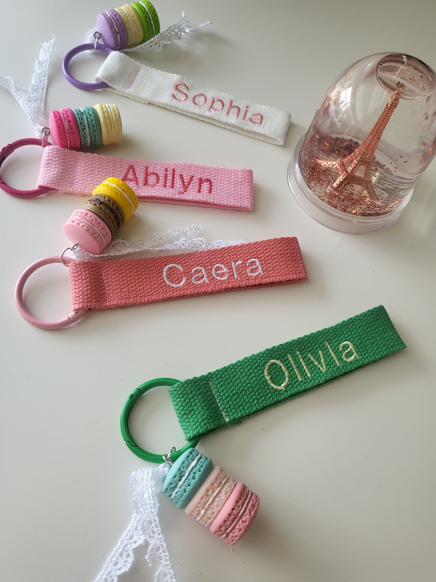 Embroidery nametag + Macaron charm