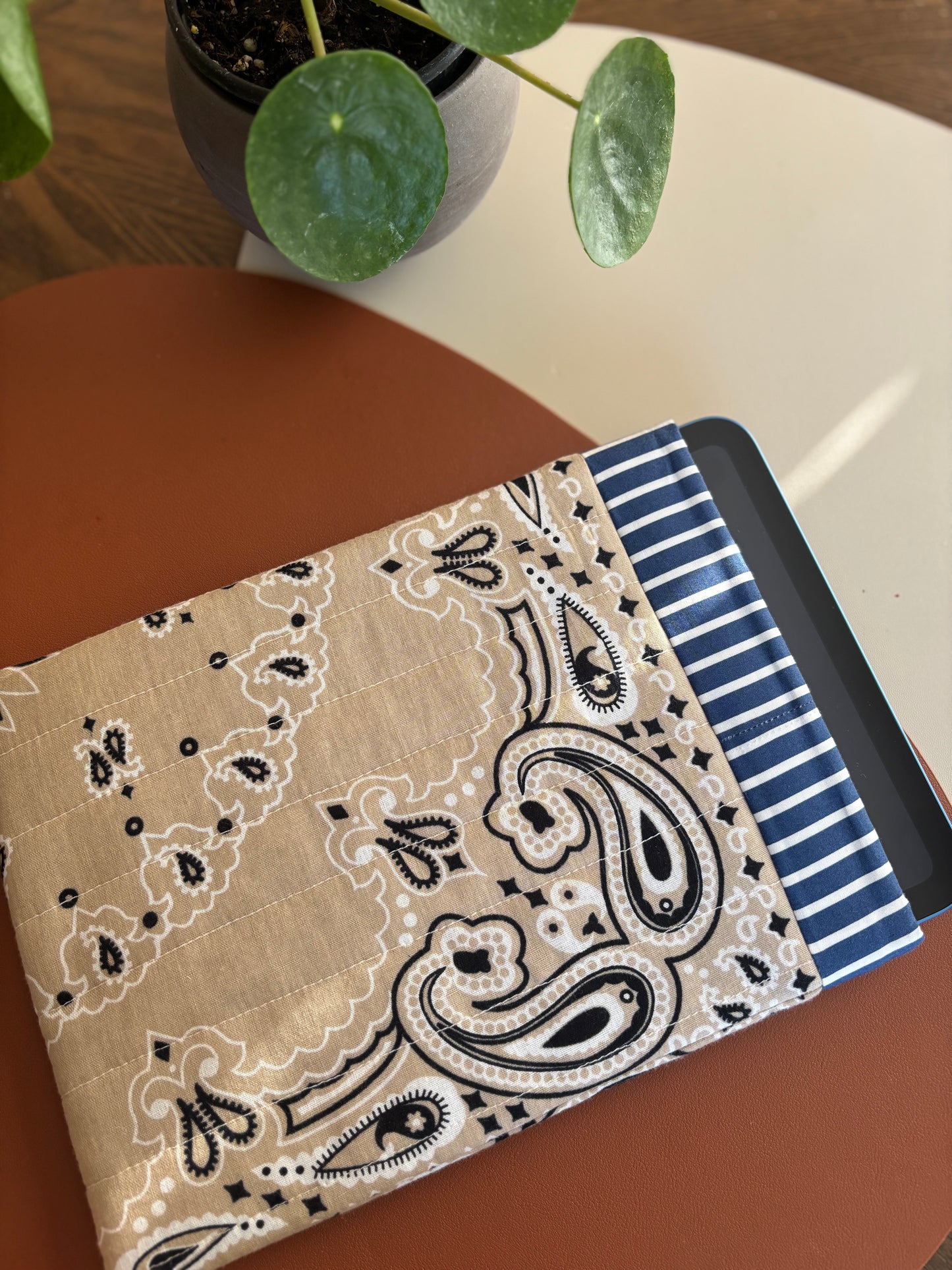 Bandana Slide-In Quilted Laptop Case