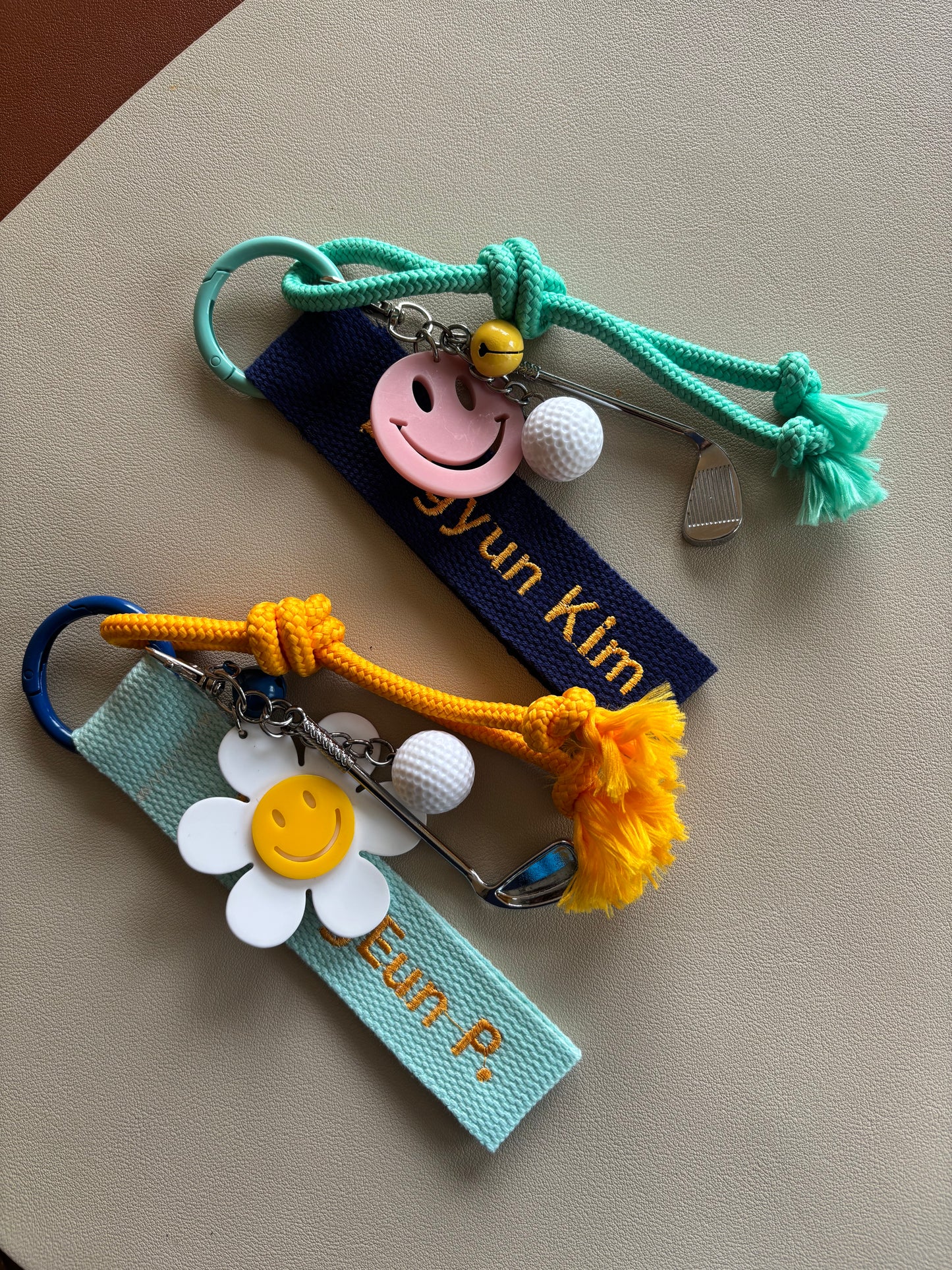 Embroidery nametag+golf charm