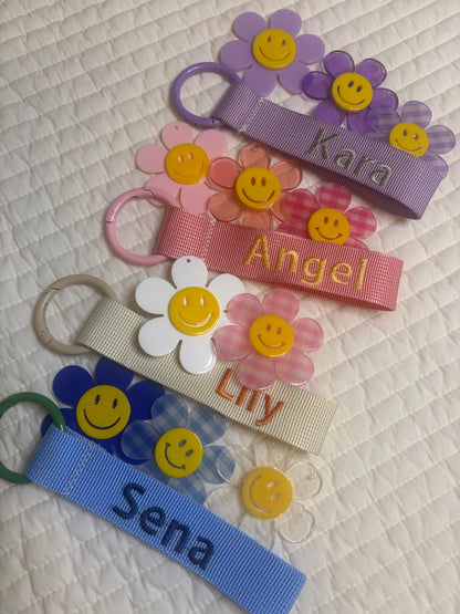 Embroidery nametag + Smily flower