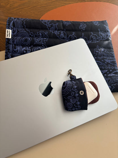 Bandana Slide-In Quilted Laptop Case